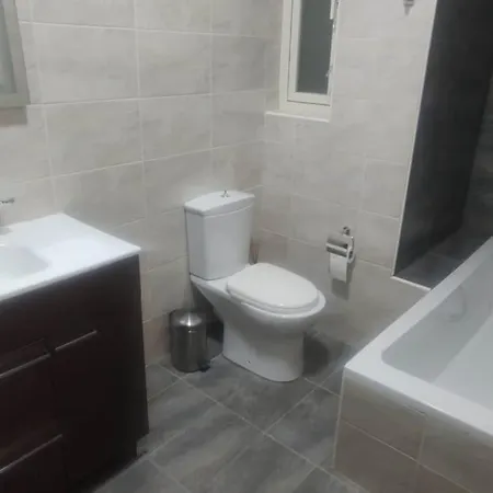 アパート Cosy Two Bedroom Maisonette
